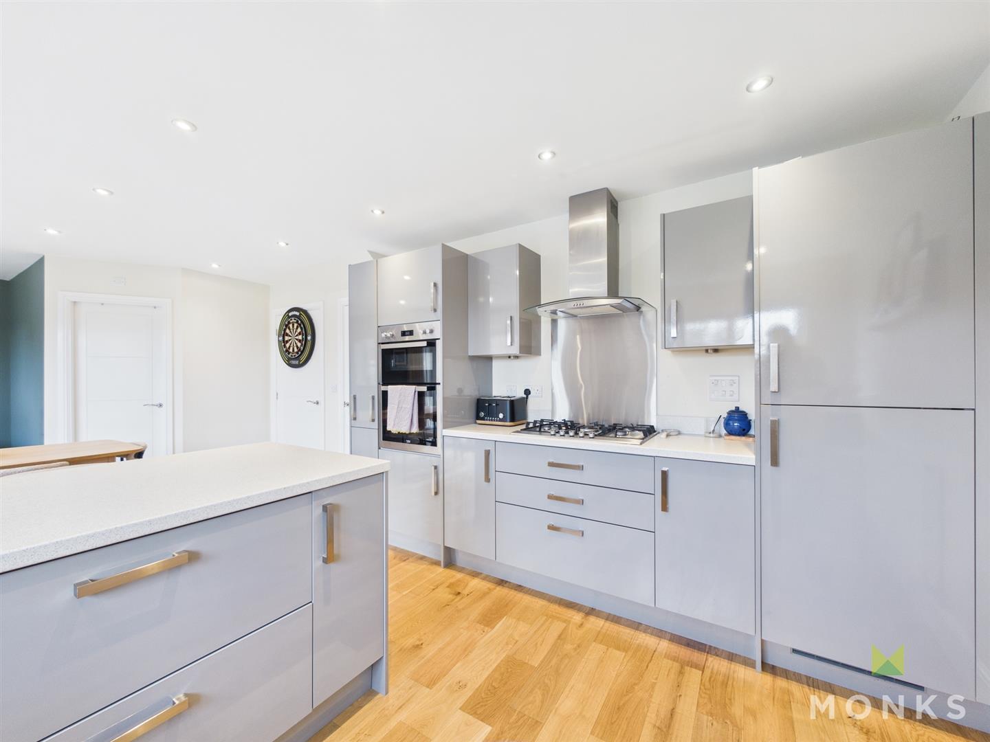 59 Roden Grove, Shrewsbury, SY4 5HJ SSTC